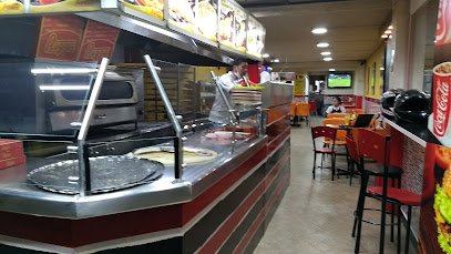 Willis Pizza Villaluz Carrera 77a #65A-33, Bogotá, Colombia
