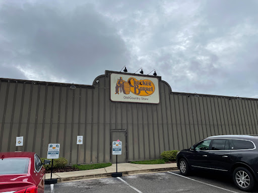 American Restaurant «Cracker Barrel Old Country Store», reviews and photos, 3415 Colonnade Pkwy, Birmingham, AL 35243, USA