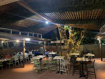The Bay Restaurant - FX72+X3F, Island Ring Rd, Anibare, Nauru