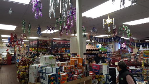 Grocery Store «Mendoza Grocery II», reviews and photos, 515 N Cedar Lake Rd, Round Lake, IL 60073, USA