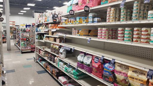Pet Supply Store «Petco Animal Supplies», reviews and photos, 629 E Dundee Rd, Palatine, IL 60067, USA