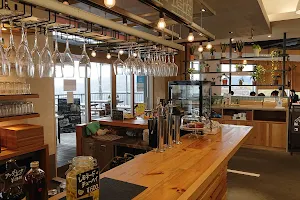 津田宇水産レストラン image