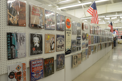 Shopping Mall «Coal County Vendor Mall», reviews and photos, 900 N Main St, Greenville, KY 42345, USA