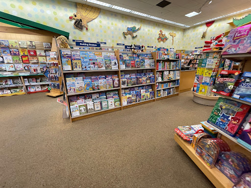 Book Store «Barnes & Noble», reviews and photos, 5101 Main St, Williamsburg, VA 23188, USA