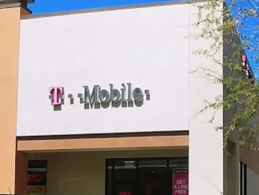 Cell Phone Store «T-Mobile», reviews and photos, 9284 W Northern Ave Suite 105, Glendale, AZ 85305, USA