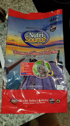 Pet Supply Store «Mud Bay», reviews and photos, 2540 NW 188th Ave, Hillsboro, OR 97124, USA