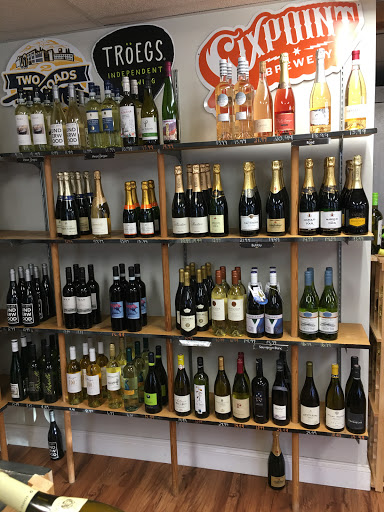 Liquor Store «The Liquor Lad», reviews and photos, 17 Burlington Rd, Harwinton, CT 06791, USA