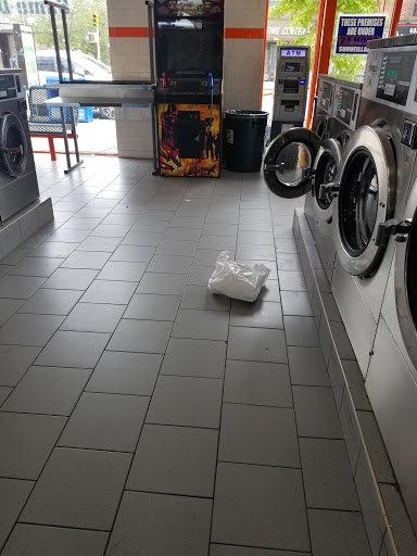Laundromat «Laundry King», reviews and photos, 9814 4th Ave, Brooklyn, NY 11209, USA