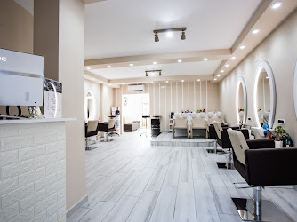 Reves Conception Saloon