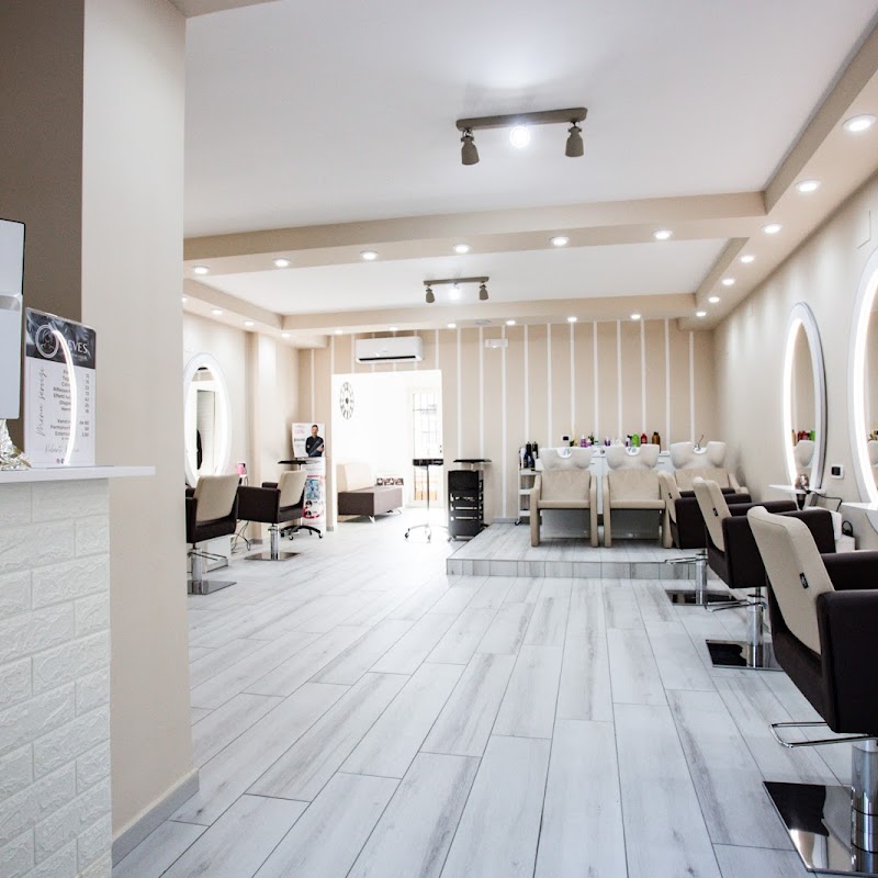 Reves Conception Saloon