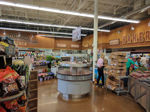 Grocery Store «Fresh Thyme Farmers Market - Kirkwood MO», reviews and photos, 1018 N Kirkwood Rd, Kirkwood, MO 63122, USA