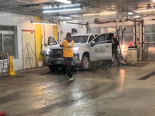 Paradise Full Service Car Wash & Detail Center en Minneapolis