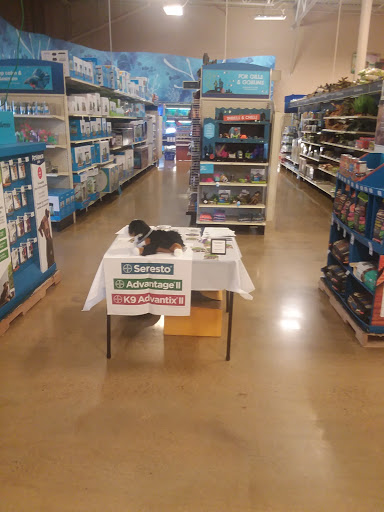 Pet Supply Store «PetSmart», reviews and photos, 2130 Gunbarrel Rd, Chattanooga, TN 37421, USA