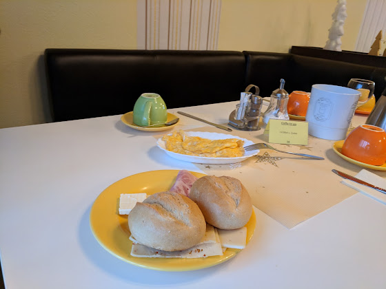 Plats et boissons hôtels Apartment - Hotel Rackwitz 04519 Rackwitz