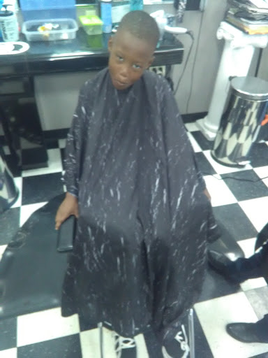 Barber Shop «D&M Barber Shop & Salon», reviews and photos, 522 I St, Los Banos, CA 93635, USA