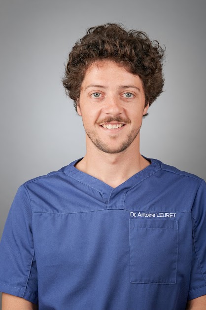 Dr Antoine Leuret, implants et esthétique dentaire, chirurgie des gencives, chirurgie orale à Bordeaux