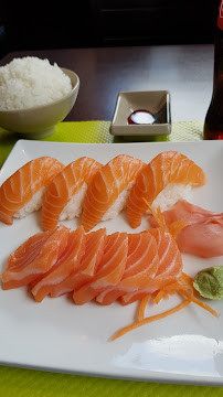 Plats et boissons du Restaurant Japonais Tasty Sushi à Clichy - n°4