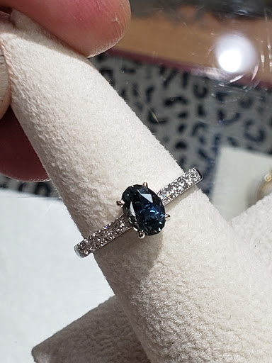 Jewelry Store «A & M Jewelers Antique & Modern Jewelry», reviews and photos, 708 N Rolling Rd, Catonsville, MD 21228, USA