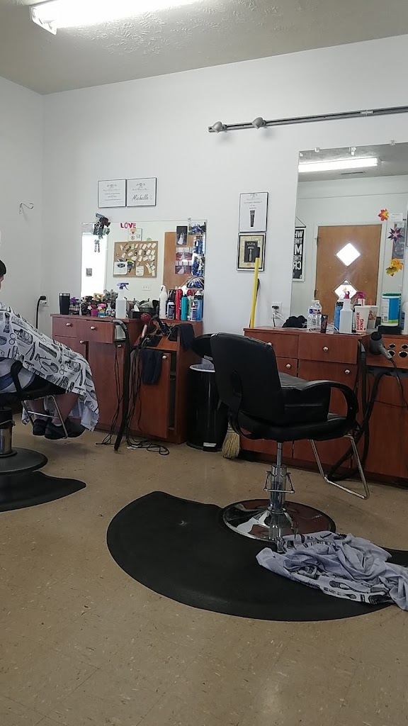 Brenda's Barber & Beauty 68005