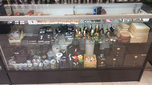 Tobacco Shop «BELLAIRE SMOKE SHOP», reviews and photos, 7710 Bellaire Blvd, Houston, TX 77036, USA