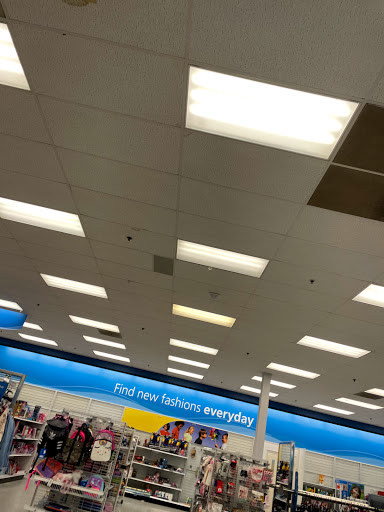 Clothing Store «Ross Dress for Less», reviews and photos, 958 W Street Rd, Warminster, PA 18974, USA