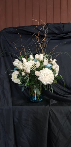Florist «Flower Peddler», reviews and photos, 38350 Garfield Rd, Charter Twp of Clinton, MI 48038, USA