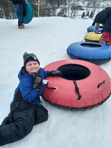 Resort «White Lightning Snowtubing at the Fernwood Winter Fun Center», reviews and photos, 124 Golf Dr #2, East Stroudsburg, PA 18302, USA