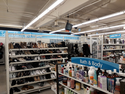 Shopping Mall «Beverly Center», reviews and photos, 8500 Beverly Blvd, Los Angeles, CA 90048, USA