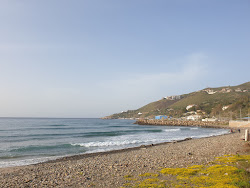 Foto van Plage Azeffoun met hoog niveau van netheid