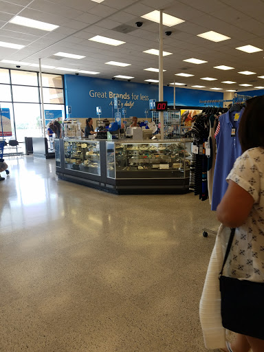 Clothing Store «Ross Dress for Less», reviews and photos, 818 Arnold Commons Dr, Arnold, MO 63010, USA