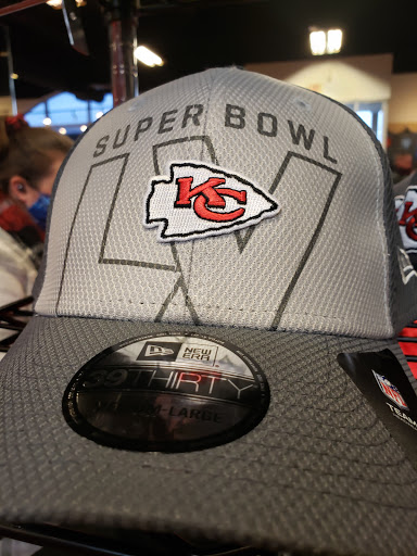 Sportswear Store «Rally House Boardwalk», reviews and photos, 8650 N Boardwalk Ave, Kansas City, MO 64154, USA