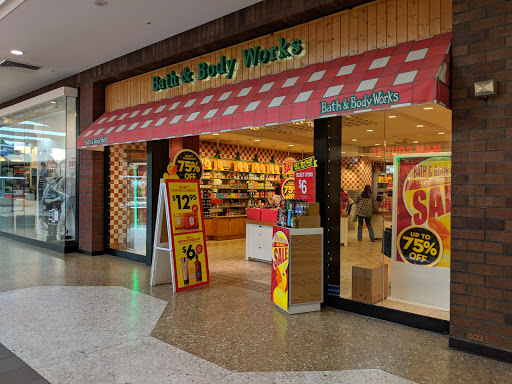 Bath & Body Works, 6036 Sunrise Mall Rd, Citrus Heights, CA 95610, USA, 