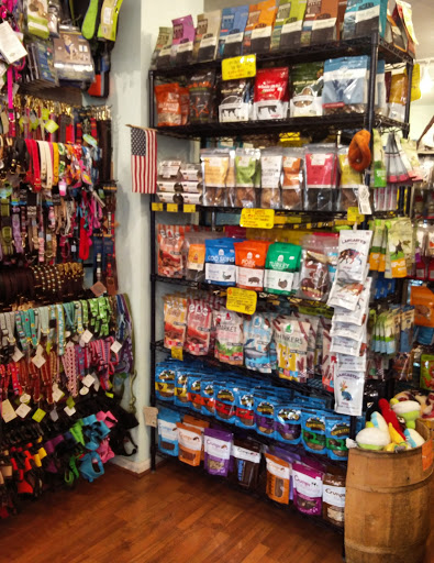 Pet Supply Store «BONeJOUR Pet Supply and Dog Wash», reviews and photos, 53 N 3rd St, Philadelphia, PA 19106, USA