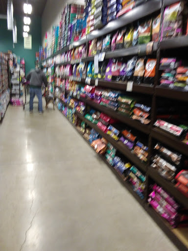 Pet Supply Store «Premier Pet Supply», reviews and photos, 15399 Merriman Rd, Livonia, MI 48154, USA