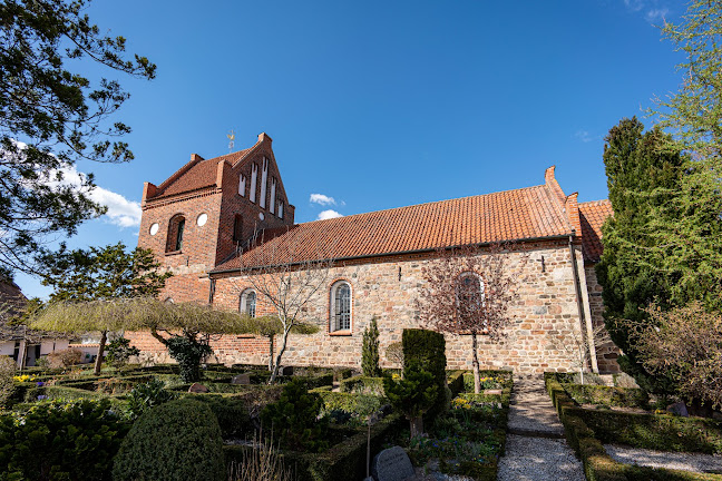 Anmeldelser af Farum Kirke i Birkerød - Kirke