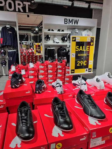 Stores to buy women's white sneakers Nuremberg