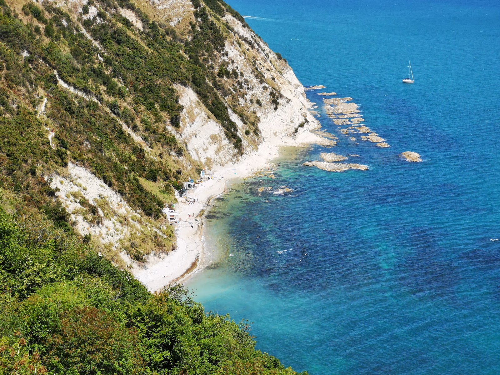 Spiaggia della Vedova的照片 带有宽敞的海岸