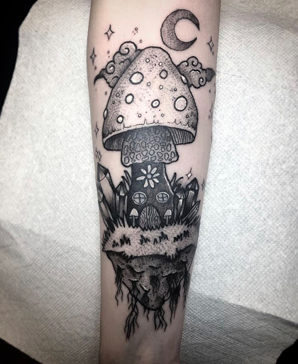 Tattoo Shop «Tribute Tattoo Parlor», reviews and photos, 4718 W Walton Blvd, Waterford Twp, MI 48329, USA