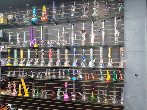 Auto Body Shop «G & M Auto Body Shop», reviews and photos, 1010 Van Wert St, Greensboro, NC 27403, USA