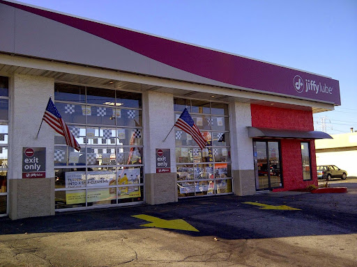 Oil Change Service «Jiffy Lube», reviews and photos, 556 S Green Bay Rd, Waukegan, IL 60085, USA