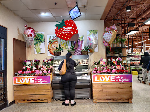 Supermarket «Wegmans», reviews and photos, 15 Woodbridge Center Dr, Woodbridge, NJ 07095, USA