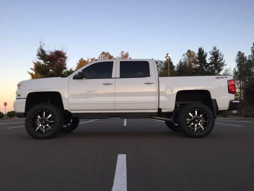 Used Car Dealer «Auto Outlet, Carfax Certified Auto Sales/Financing», reviews and photos, 496 Lancaster Dr SE, Salem, OR 97317, USA