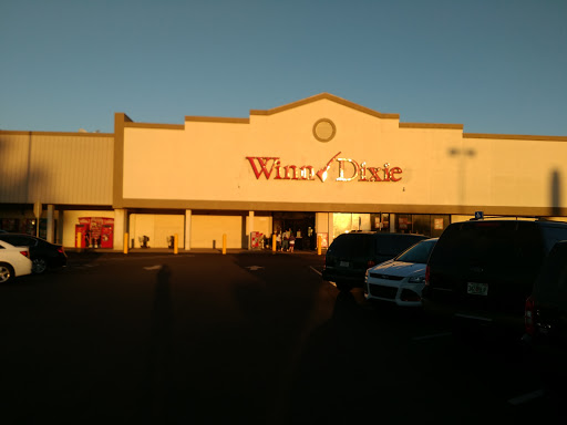 Grocery Store «Winn-Dixie», reviews and photos, 5428 Dogwood Dr, Milton, FL 32570, USA