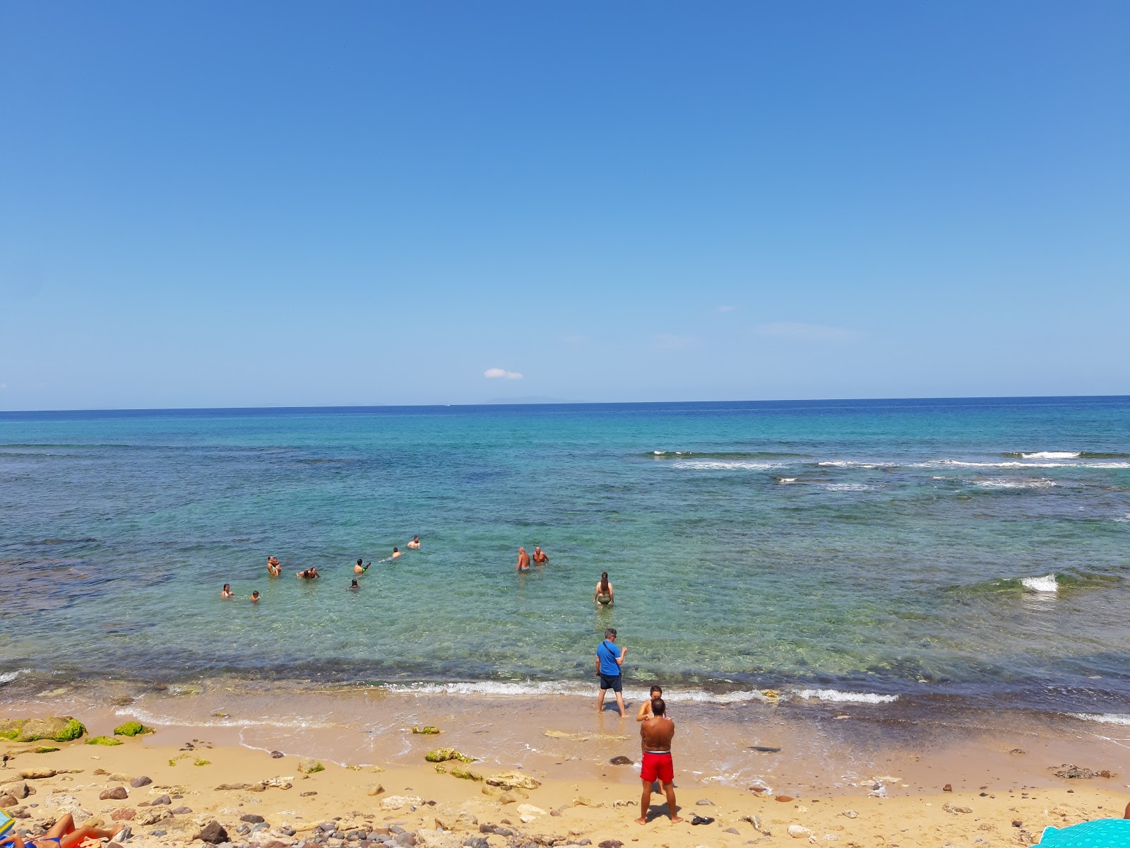 Fotografija Spiaggia della Madonnina z prostorna obala