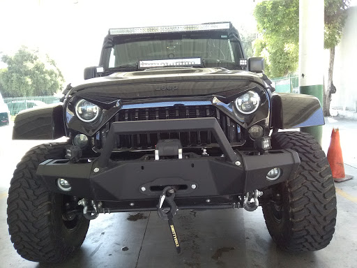 Car Wash «Topanga Car Wash», reviews and photos, 6829 Topanga Canyon Blvd, Canoga Park, CA 91303, USA