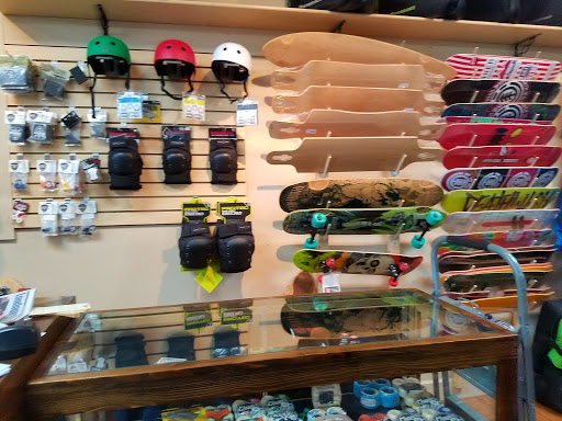 Ski Shop «Pro-Fit Ski & Mountain Sports», reviews and photos, 34 Catoctin Cir SE, Leesburg, VA 20175, USA