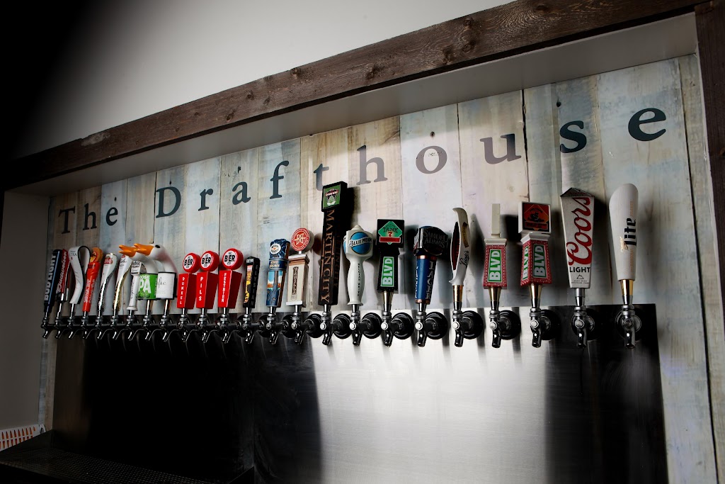 Wally's Grill & Drafthouse 64082