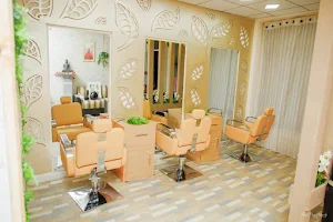 Salon Samaya image