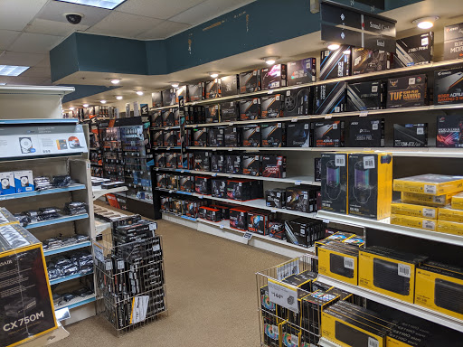 Computer Store «Micro Center», reviews and photos, 11755 Mosteller Rd, Sharonville, OH 45241, USA