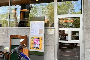 McDonald's Bulevar image